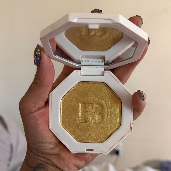 Other - Fenty Beauty Gold Shimmer Highlighter Compact